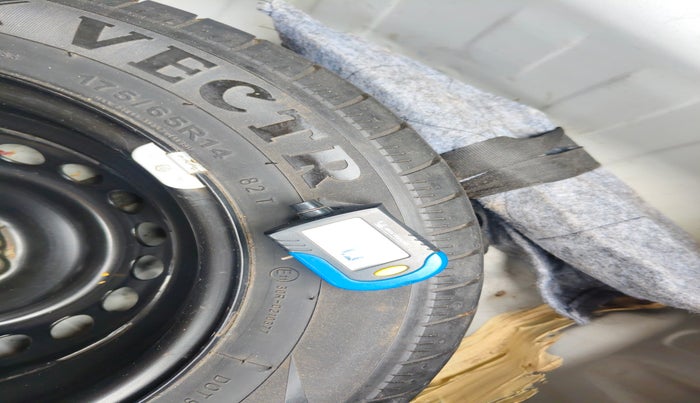 2022 Honda Amaze 1.2L I-VTEC S, Petrol, Manual, 55,210 km, tyre