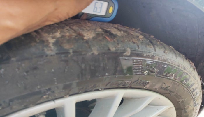 2016 BMW 3 Series 320d Luxury Line, Diesel, Automatic, 96,730 km, tyre