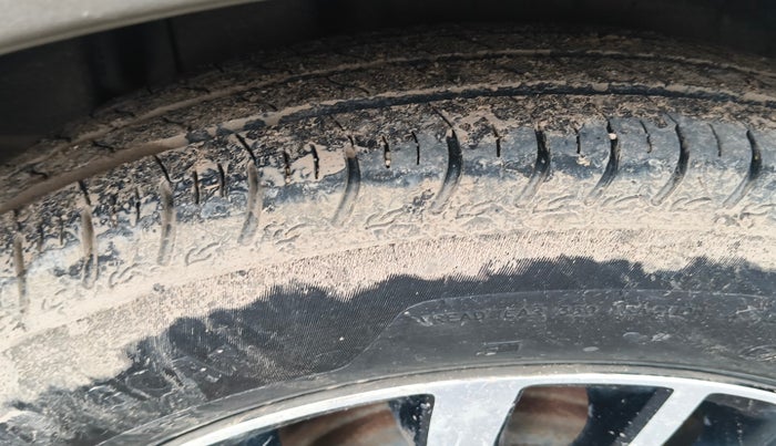2020 Maruti Dzire VXI, Petrol, Manual, 64,643 km, tyre