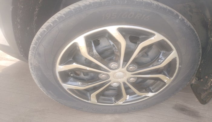 2022 Nissan MAGNITE XE, Petrol, Manual, 18,862 km, tyre
