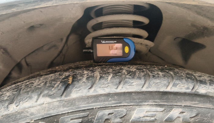 2019 Mahindra XUV300 W8 (O) 1.5 DIESEL, Diesel, Manual, 79,686 km, tyre