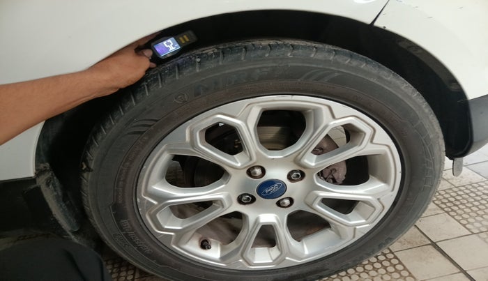 2018 Ford Ecosport TITANIUM + 1.5L DIESEL, Diesel, Manual, 1,19,387 km, tyre
