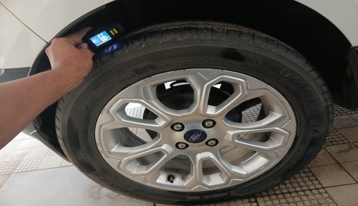 2018 Ford Ecosport TITANIUM + 1.5L DIESEL, Diesel, Manual, 1,19,387 km, tyre