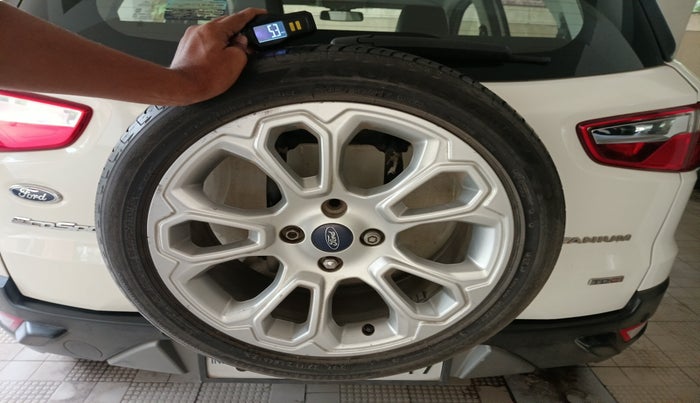 2018 Ford Ecosport TITANIUM + 1.5L DIESEL, Diesel, Manual, 1,19,387 km, tyre