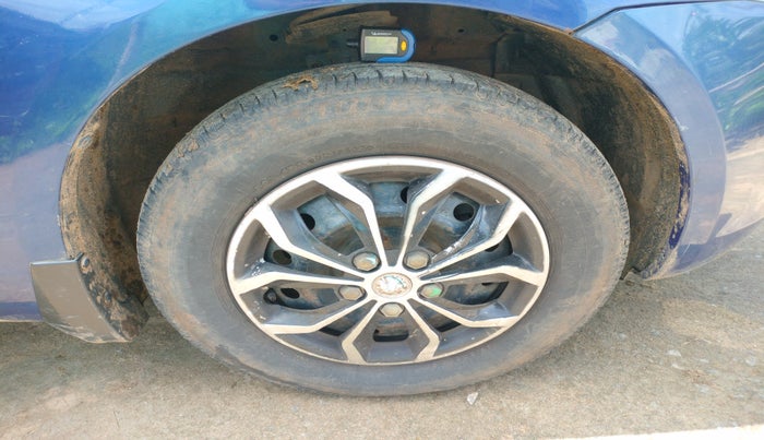 2012 Maruti Swift VDI, Diesel, Manual, 87,519 km, tyre