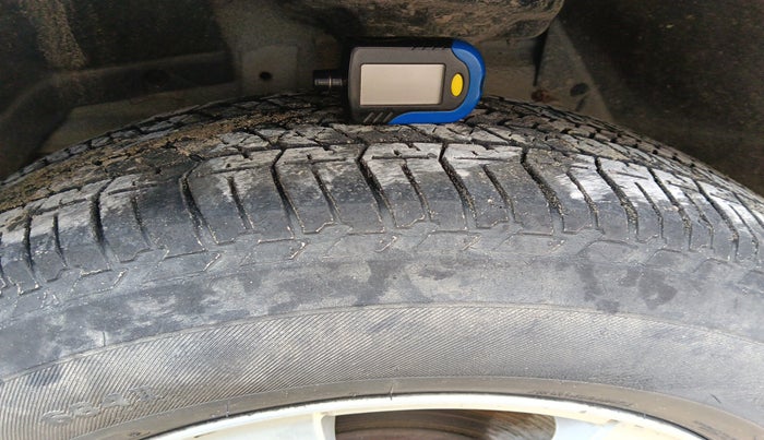 2012 Mahindra XUV500 W8, Diesel, Manual, 1,55,344 km, tyre