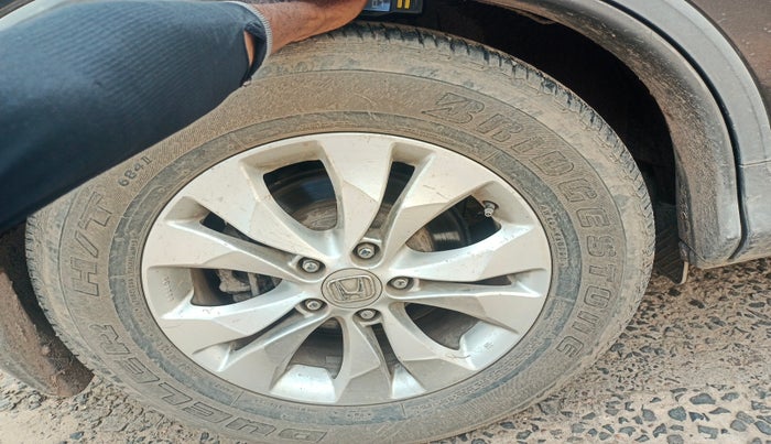2013 Honda CRV 2.4L 2WD AT, Petrol, Automatic, 1,19,601 km, tyre