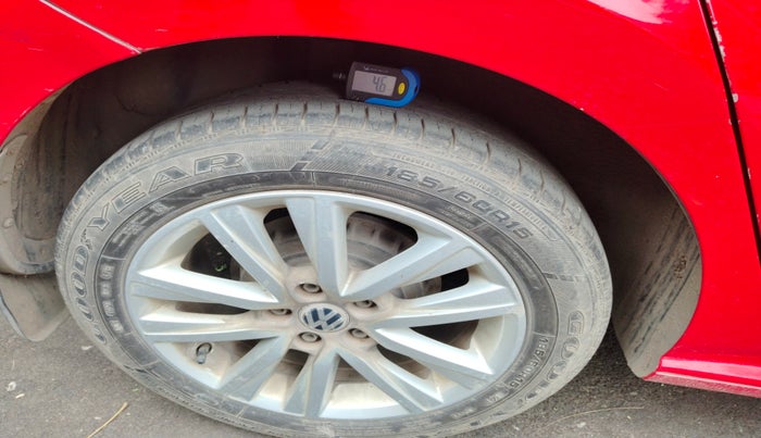 2013 Volkswagen Polo HIGHLINE1.2L, Petrol, Manual, 73,296 km, tyre