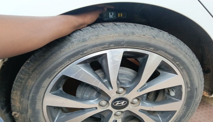 2015 Hyundai Verna FLUIDIC 4S 1.6 VTVT S(O), Petrol, Manual, 56,523 km, tyre