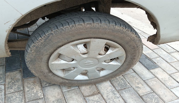 2012 Maruti Eeco 5 STR WITH A/C+HTR, Petrol, Manual, 1,43,448 km, tyre