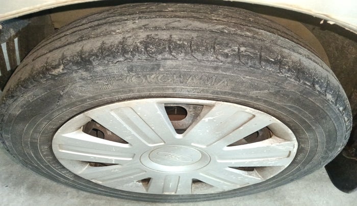 2012 Ford Figo ZXI 1.2 PETROL, Petrol, Manual, 1,25,507 km, tyre