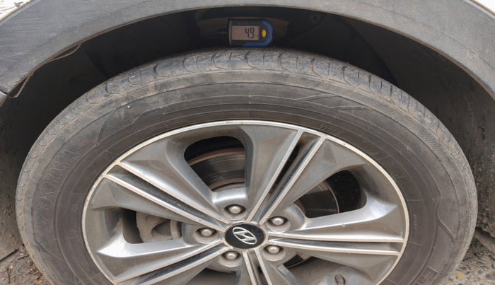 2016 Hyundai Creta SX PLUS AT 1.6 DIESEL, Diesel, Automatic, 1,82,214 km, tyre