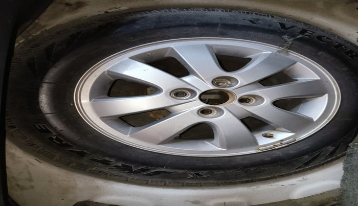 2012 Maruti Ritz ZXI, Petrol, Manual, 19,309 km, tyre