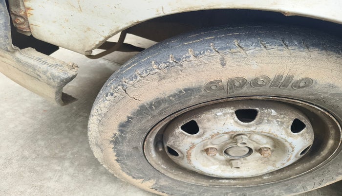 2012 Maruti Eeco 5 STR WITH A/C+HTR, Petrol, Manual, 2,65,000 km, tyre