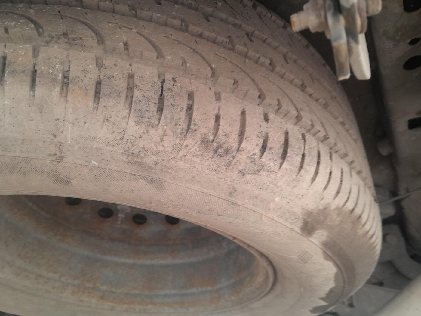 2021 Mahindra XUV500 W9, Diesel, Manual, 99,802 km, tyre