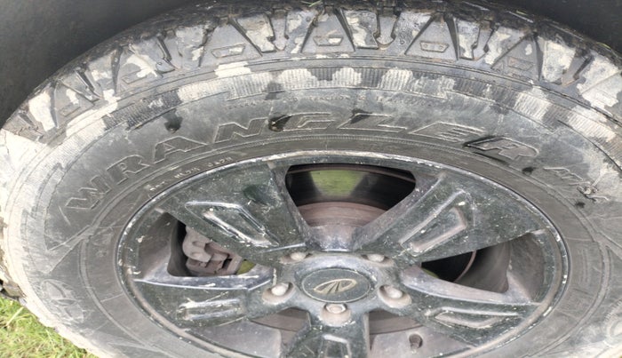 2013 Mahindra XUV500 W8, Diesel, Manual, 84,547 km, tyre
