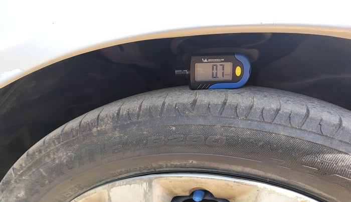 2010 Ford Figo ZXI 1.4 DIESEL, Diesel, Manual, 1,34,956 km, tyre