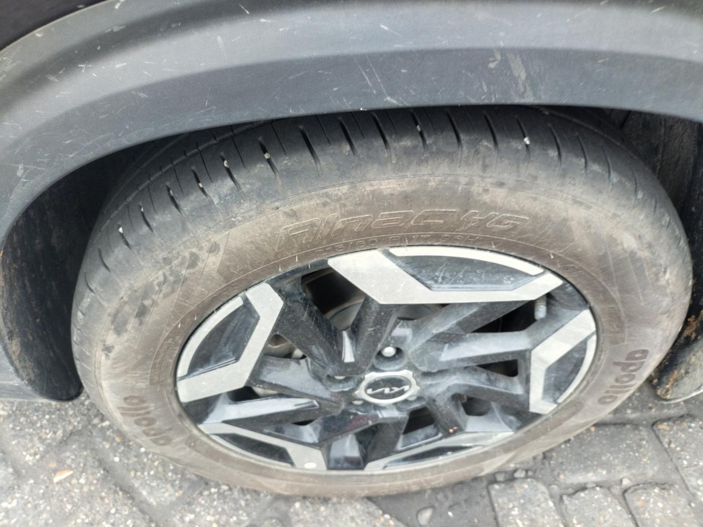 2025 KIA SELTOS HTX IVT, Petrol, Automatic, 2,220 km, tyre
