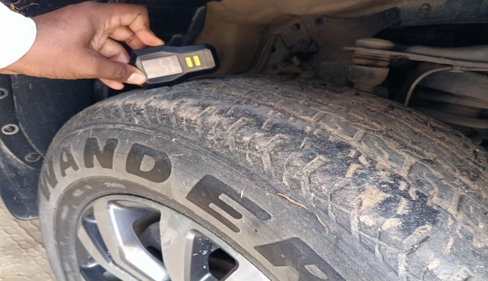 2020 Ford Endeavour TITANIUM 2.0 4X4 AT, Diesel, Automatic, 1,87,027 km, tyre