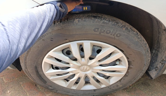 2023 Maruti Dzire VXI CNG, Petrol, Manual, 31,725 km, tyre