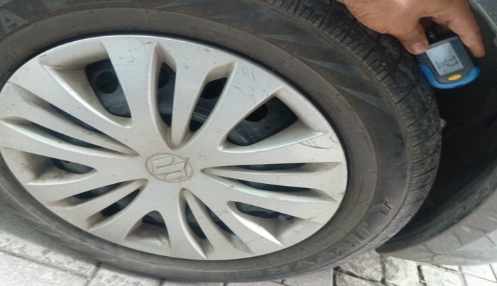 2013 Maruti Ertiga ZDI, Diesel, Manual, 75,849 km, tyre