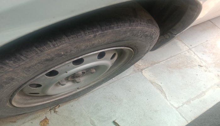 2010 Maruti Ritz LXI, Petrol, Manual, 48,958 km, tyre