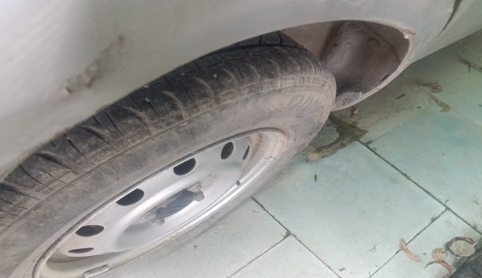 2010 Maruti Ritz LXI, Petrol, Manual, 48,958 km, tyre