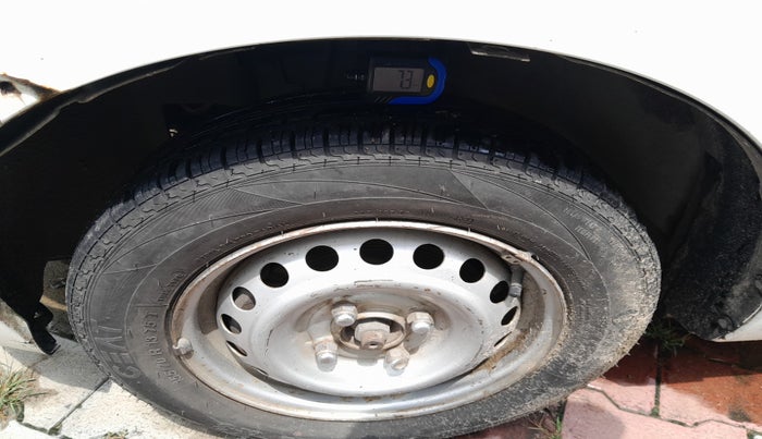 2017 Datsun Go D, Petrol, Manual, 1,25,830 km, tyre