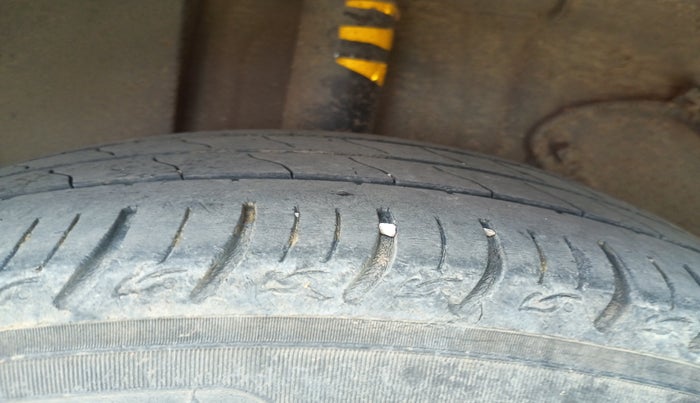 2022 Tata ALTROZ XM PLUS PETROL, Petrol, Manual, 70,941 km, tyre