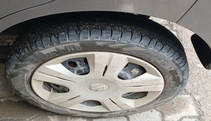 2014 Maruti Wagon R 1.0 VXI, Petrol, Manual, 60,844 km, tyre