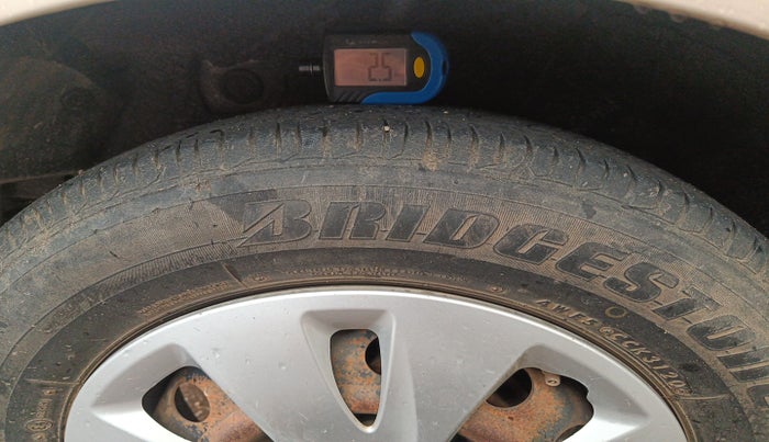 2011 Hyundai i10 SPORTZ 1.2, Petrol, Manual, 76,102 km, tyre