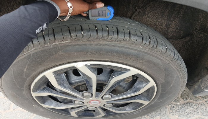 2021 Tata PUNCH ADVENTURE MT, Petrol, Manual, 20,932 km, tyre