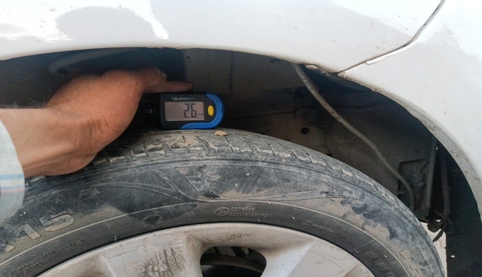2012 Nissan Micra XV DIESEL, Diesel, Manual, 1,52,052 km, tyre