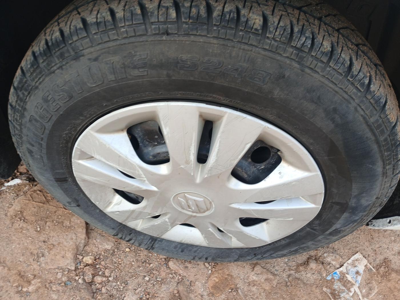 2012 Maruti Swift Dzire VDI, Diesel, Manual, 1,38,000 km, tyre