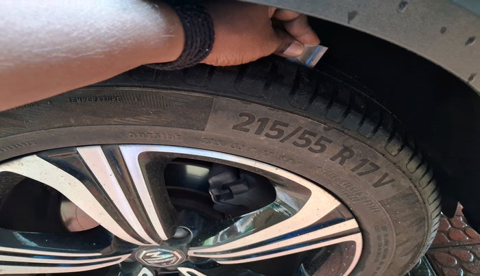 2021 MG ASTOR SHARP 1.5 CVT IVORY, Petrol, Automatic, 11,800 km, tyre