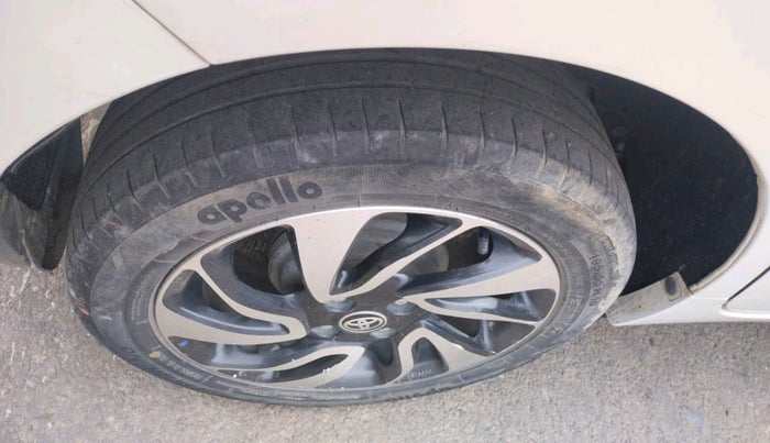 2020 Toyota Glanza G, Petrol, Manual, 96,781 km, tyre