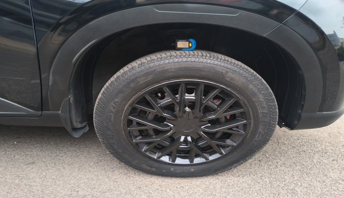 2022 Hyundai VENUE SX 1.2 PETROL, Petrol, Manual, 38,449 km, tyre