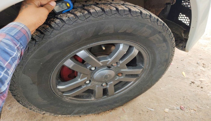 2014 Mahindra Scorpio VLX 2WD, Diesel, Manual, 1,15,736 km, tyre