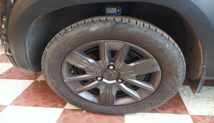 2021 Renault Kwid CLIMBER 1.0 (O), Petrol, Manual, 11,550 km, tyre