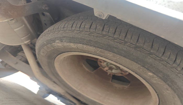 2013 Mahindra XUV500 W8, Diesel, Manual, 85,775 km, tyre