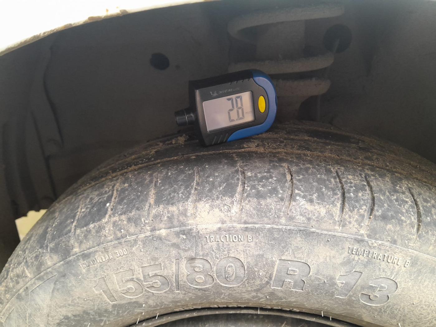 2014 Maruti Wagon R 1.0 LXI CNG, Petrol, Manual, 1,53,280 km, tyre
