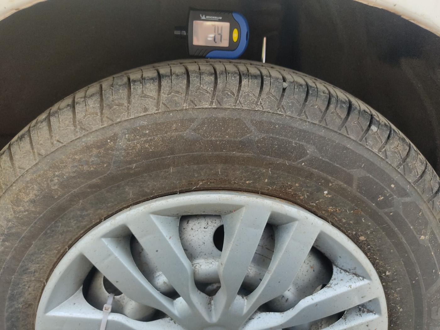2016 Maruti Ritz LXI, Petrol, Manual, 96,381 km, tyre