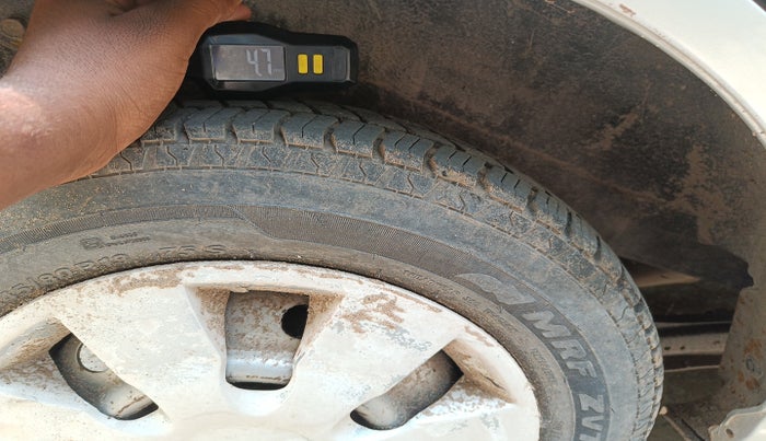 2011 Maruti Wagon R 1.0 LXI, Petrol, Manual, 1,13,593 km, tyre
