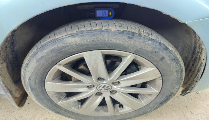 2012 Volkswagen Polo COMFORTLINE 1.2L, Diesel, Manual, 91,979 km, tyre