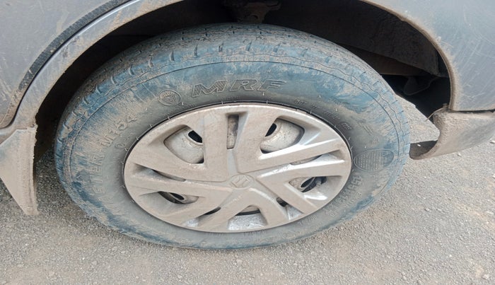 2012 Maruti Eeco 5 STR CNG WITH HTR, Petrol, Manual, 1,70,805 km, tyre