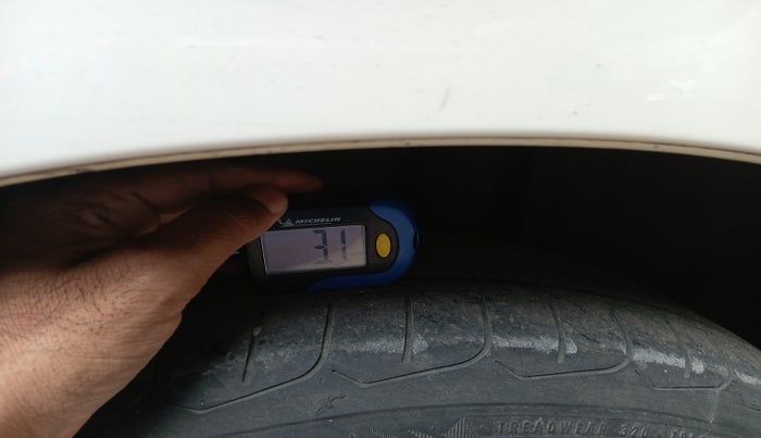 2021 Maruti Ertiga VXI CNG, Petrol, Manual, 68,000 km, tyre