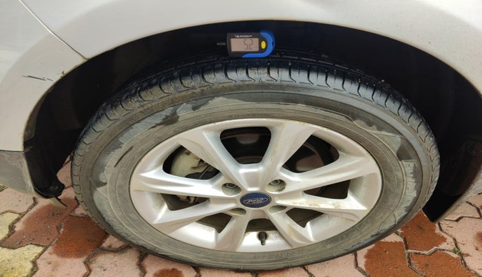 2018 Ford Ecosport TITANIUM 1.5L DIESEL, Diesel, Manual, 1,10,355 km, tyre