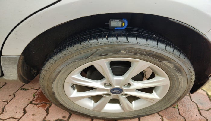 2018 Ford Ecosport TITANIUM 1.5L DIESEL, Diesel, Manual, 1,10,355 km, tyre