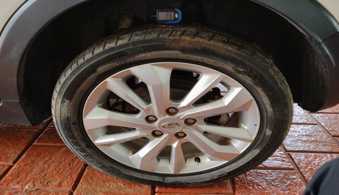 2019 Mahindra XUV300 W8 1.5 DIESEL, Diesel, Manual, 98,684 km, tyre