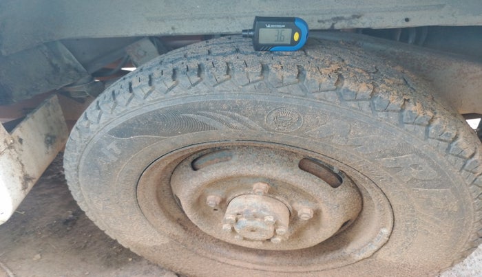 2011 Mahindra Bolero SLX BS IV, Diesel, Manual, 80,000 km, tyre